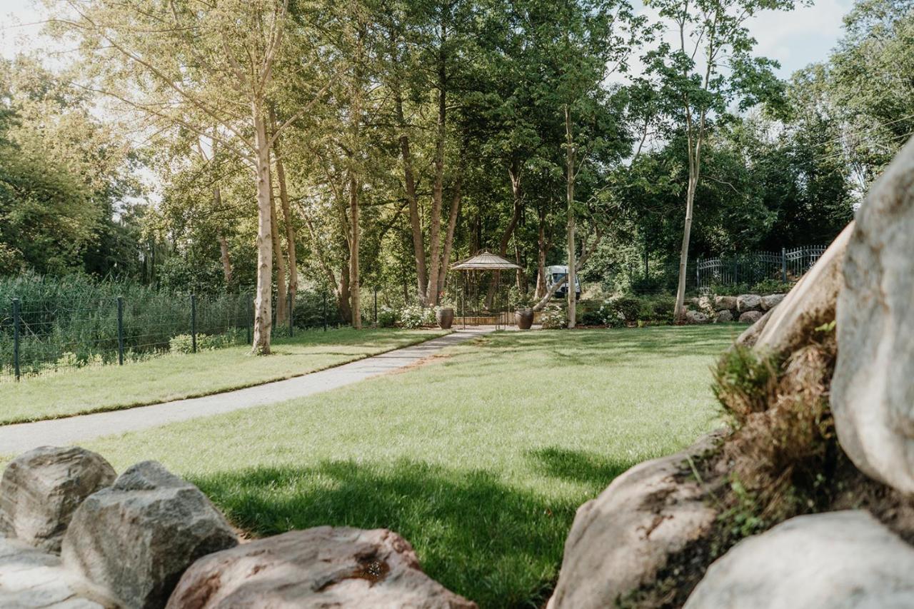 Hoenow Hotel Hoppegarten Dış mekan fotoğraf
